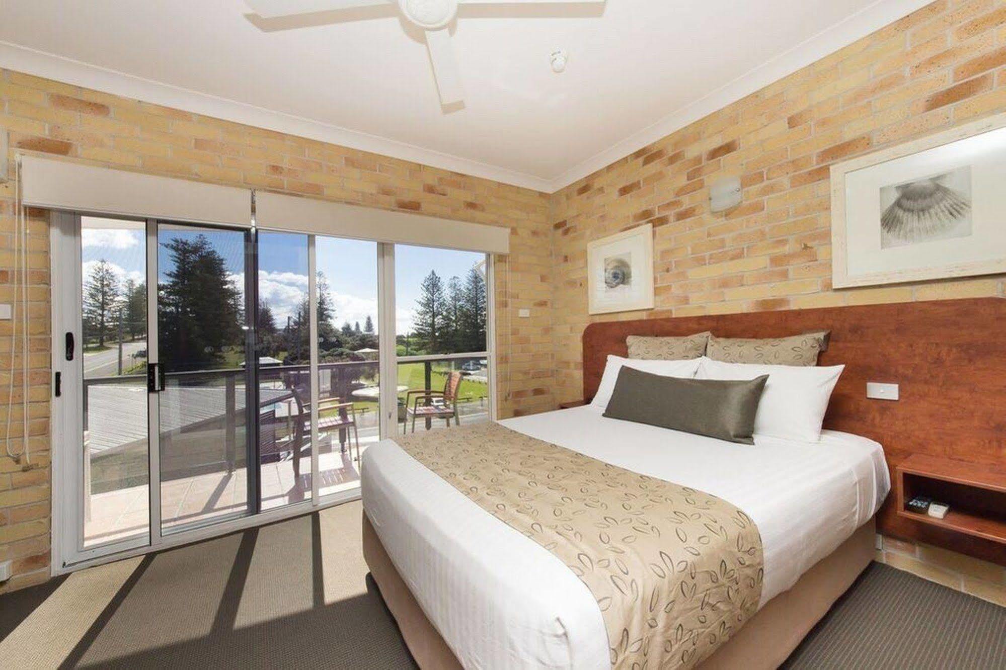 Yamba Beach Motel Eksteriør bilde