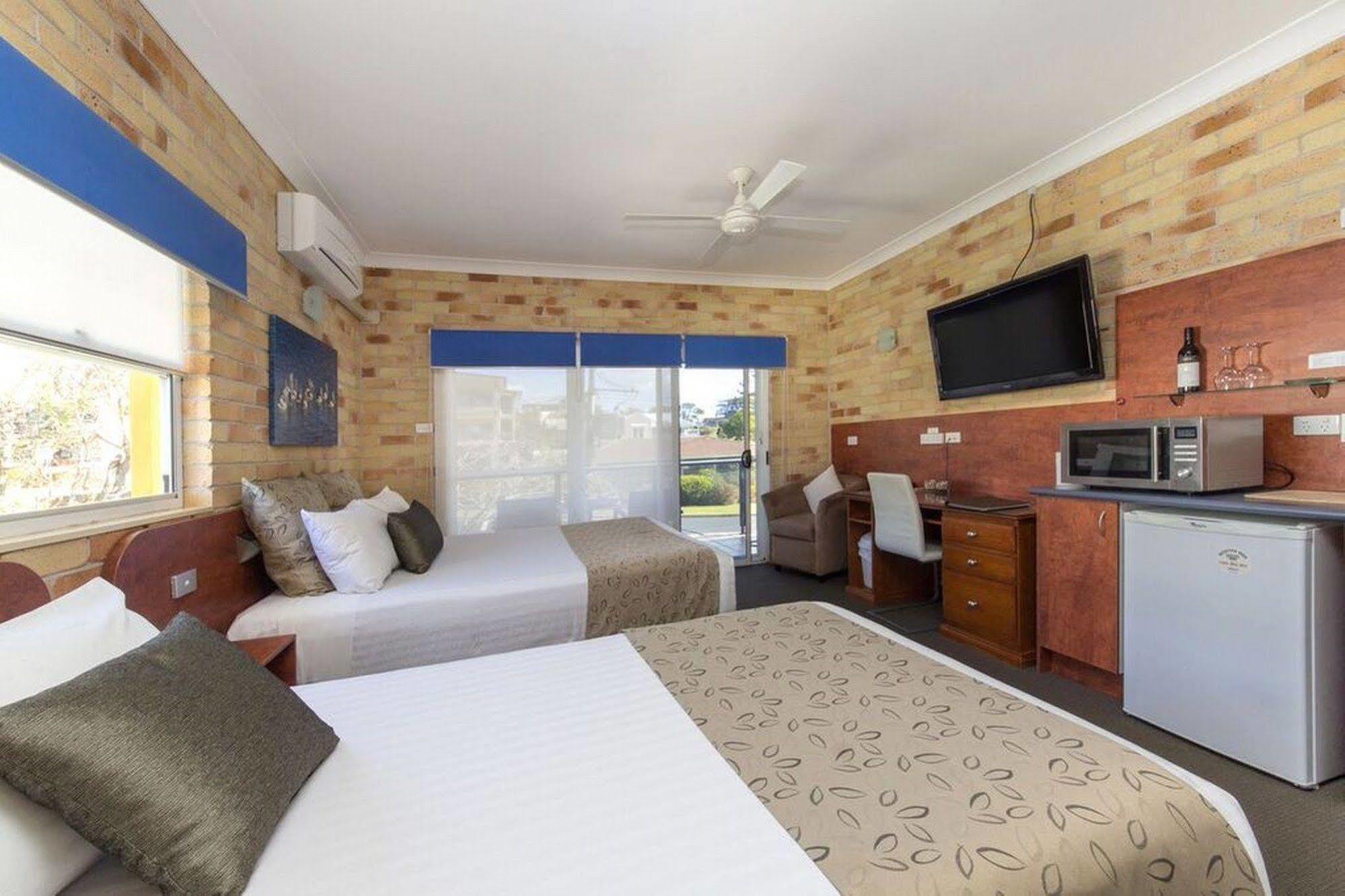 Yamba Beach Motel Eksteriør bilde