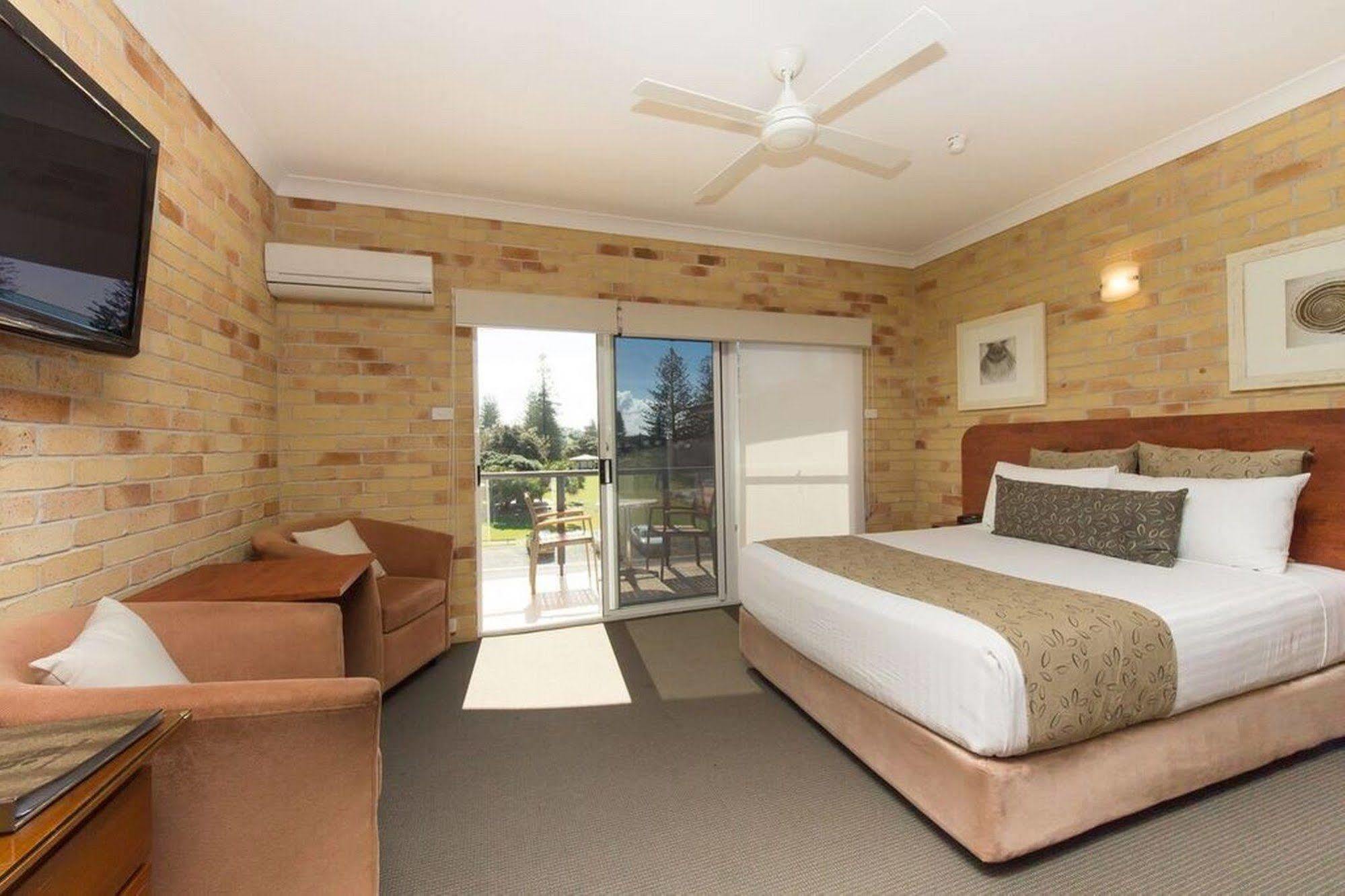 Yamba Beach Motel Eksteriør bilde